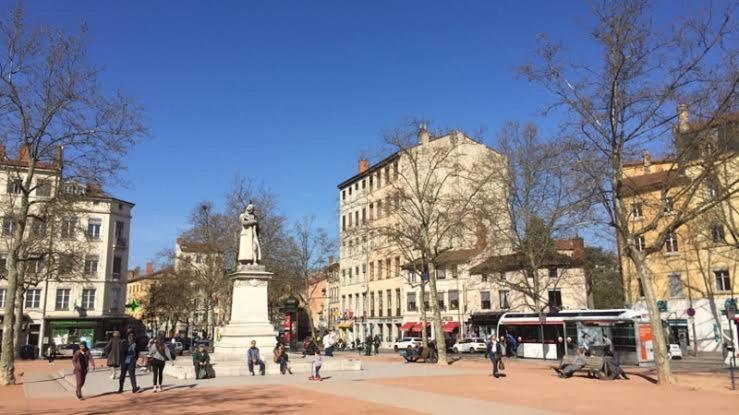 Apartamento Le Jardin Croix Roussien
